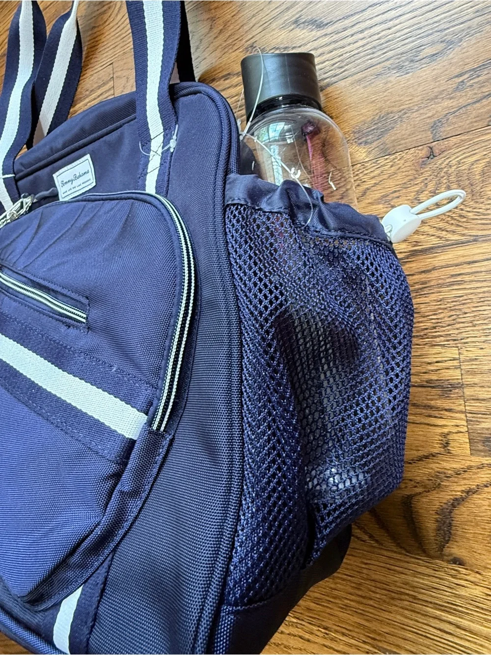 NWT Tommy Bahama Navy and White Pickleball Navy & White Duffel Tote Water Bottle